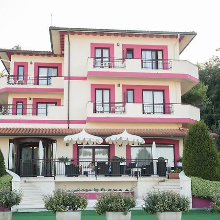 Hotel Levante Fossacesia Buitenkant foto