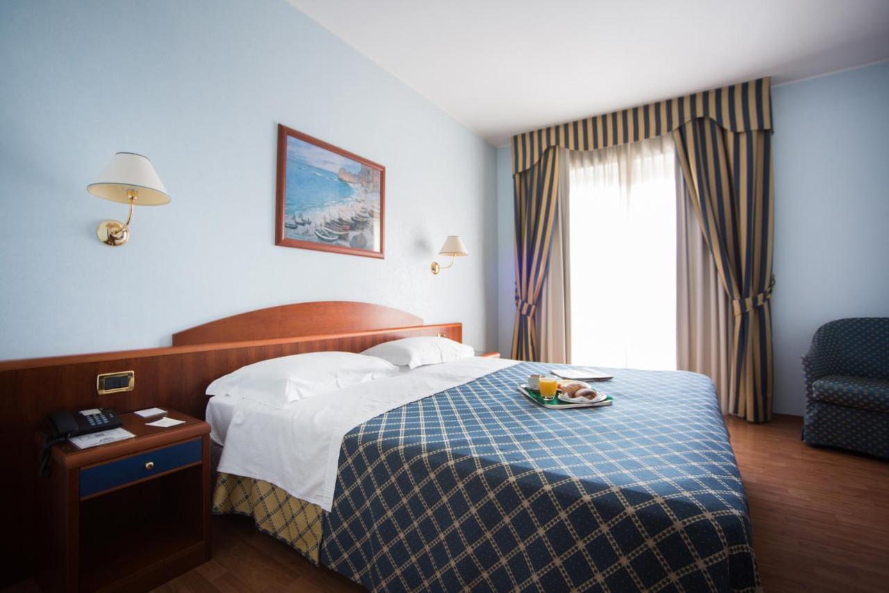 Hotel Levante Fossacesia Buitenkant foto