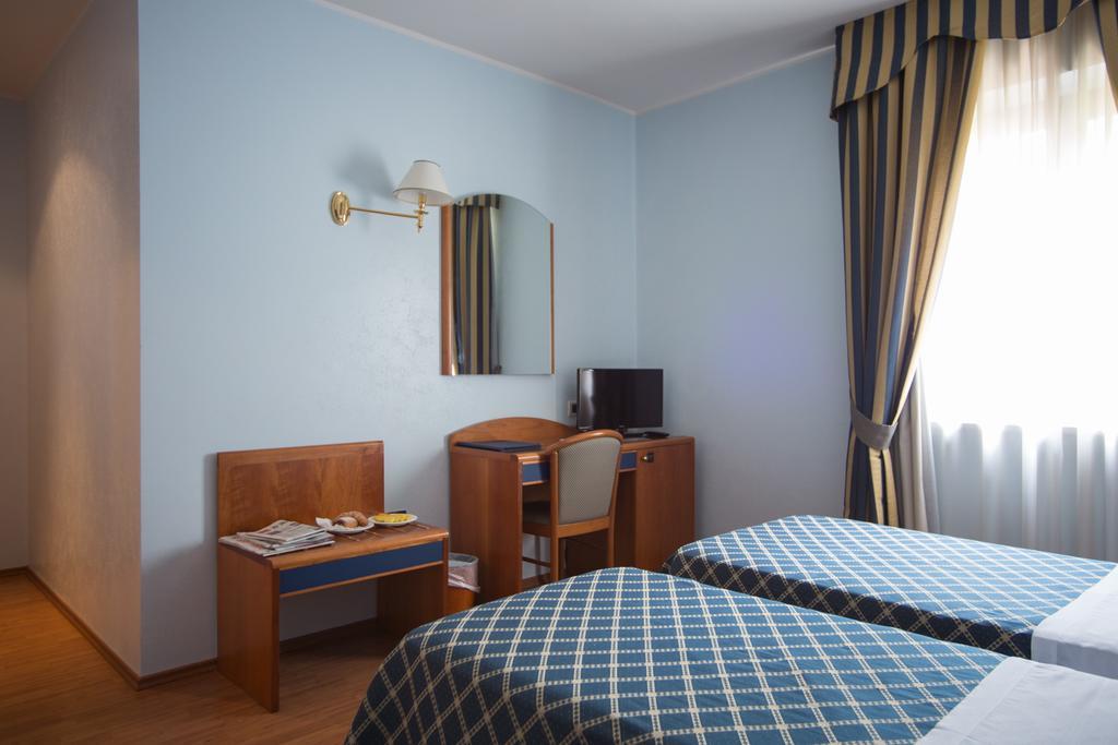 Hotel Levante Fossacesia Buitenkant foto