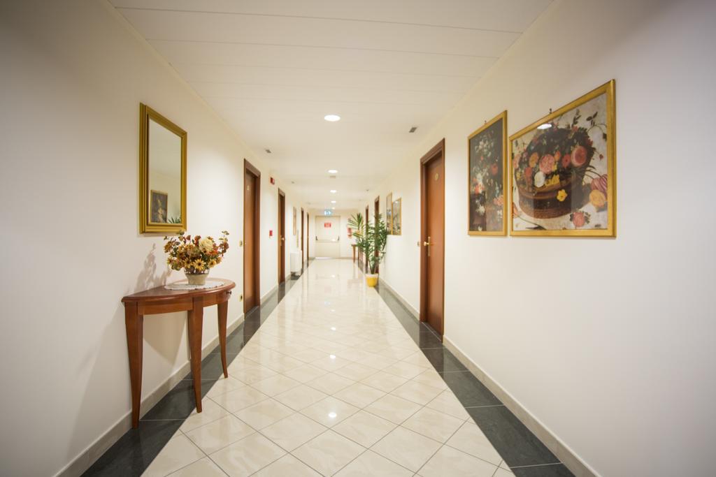 Hotel Levante Fossacesia Buitenkant foto
