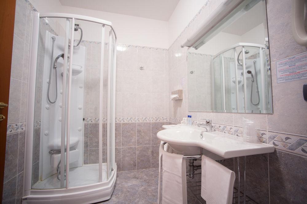 Hotel Levante Fossacesia Buitenkant foto