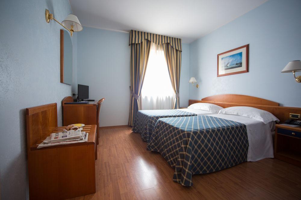 Hotel Levante Fossacesia Buitenkant foto