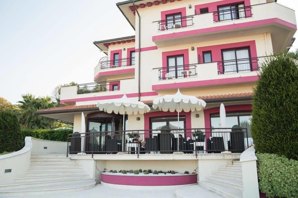 Hotel Levante Fossacesia Buitenkant foto